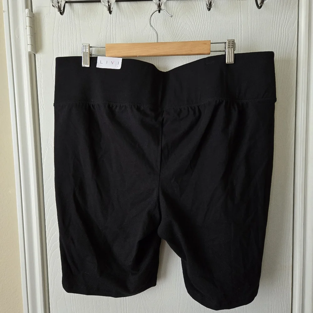 Livi Lane Bryant Knee Shorts